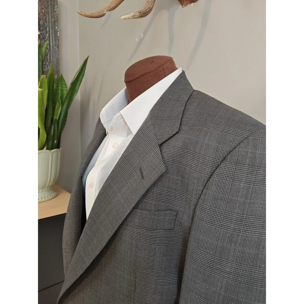 Jos A Bank Vintage Mens Wool Sports Coat 41R Gray Glen Plaid USA 2 Button M803